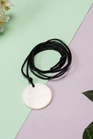 Harmonywear - Shell Pendant
