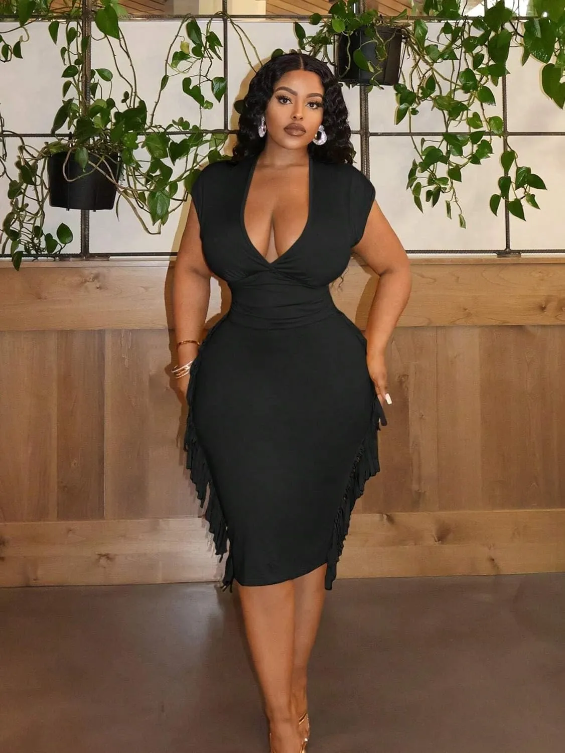 LALAGEN Women's 2025 Summer Dresses Plus Size Bodycon Half Sleeve Deep V-Neck Solid Color Midi Dress