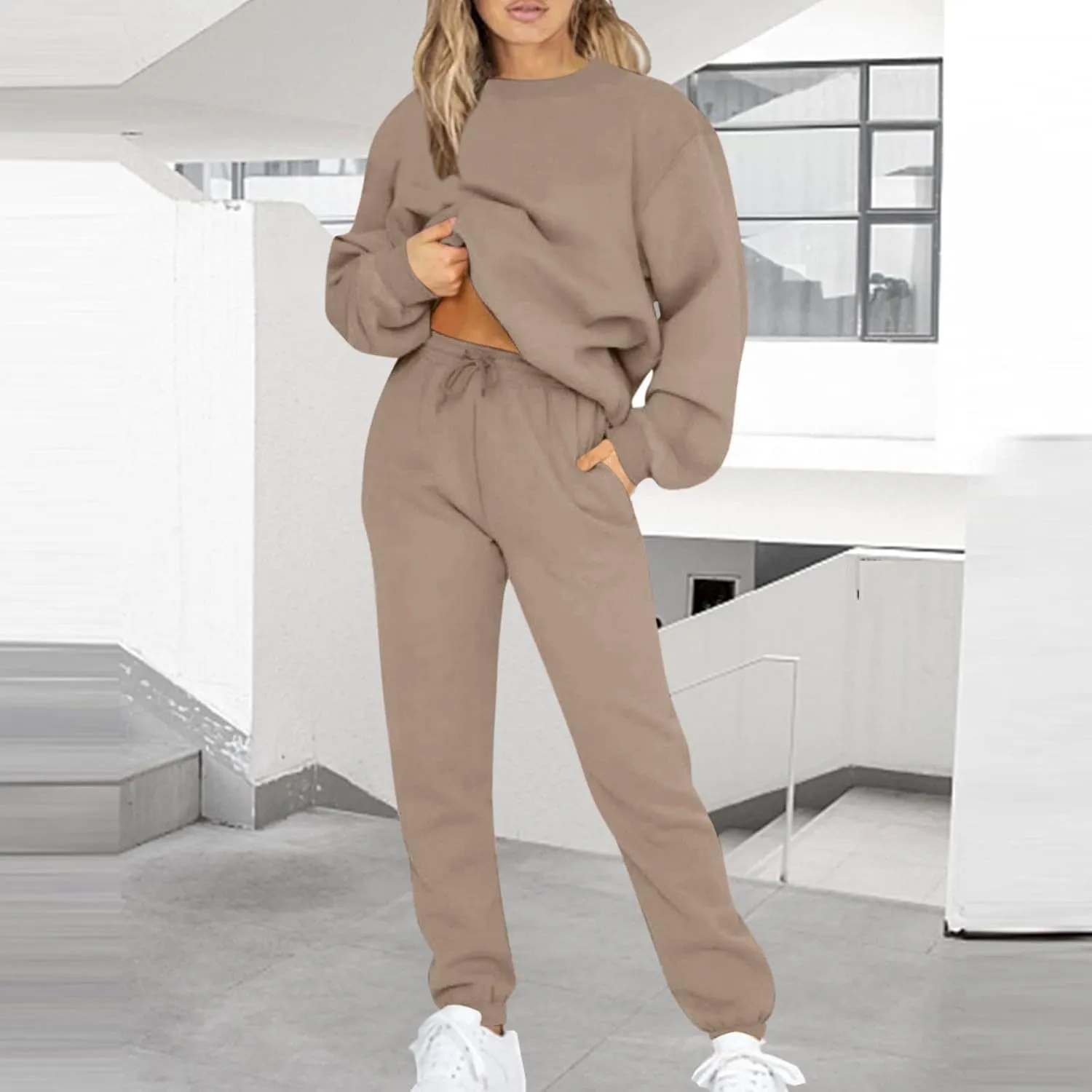 Lastesso Womens Loungewear Set Plus Size Sweatsuits Crewneck Long Sleeve Sweatshirt Baggy Sweatpants Outfits 2 Piece Sets