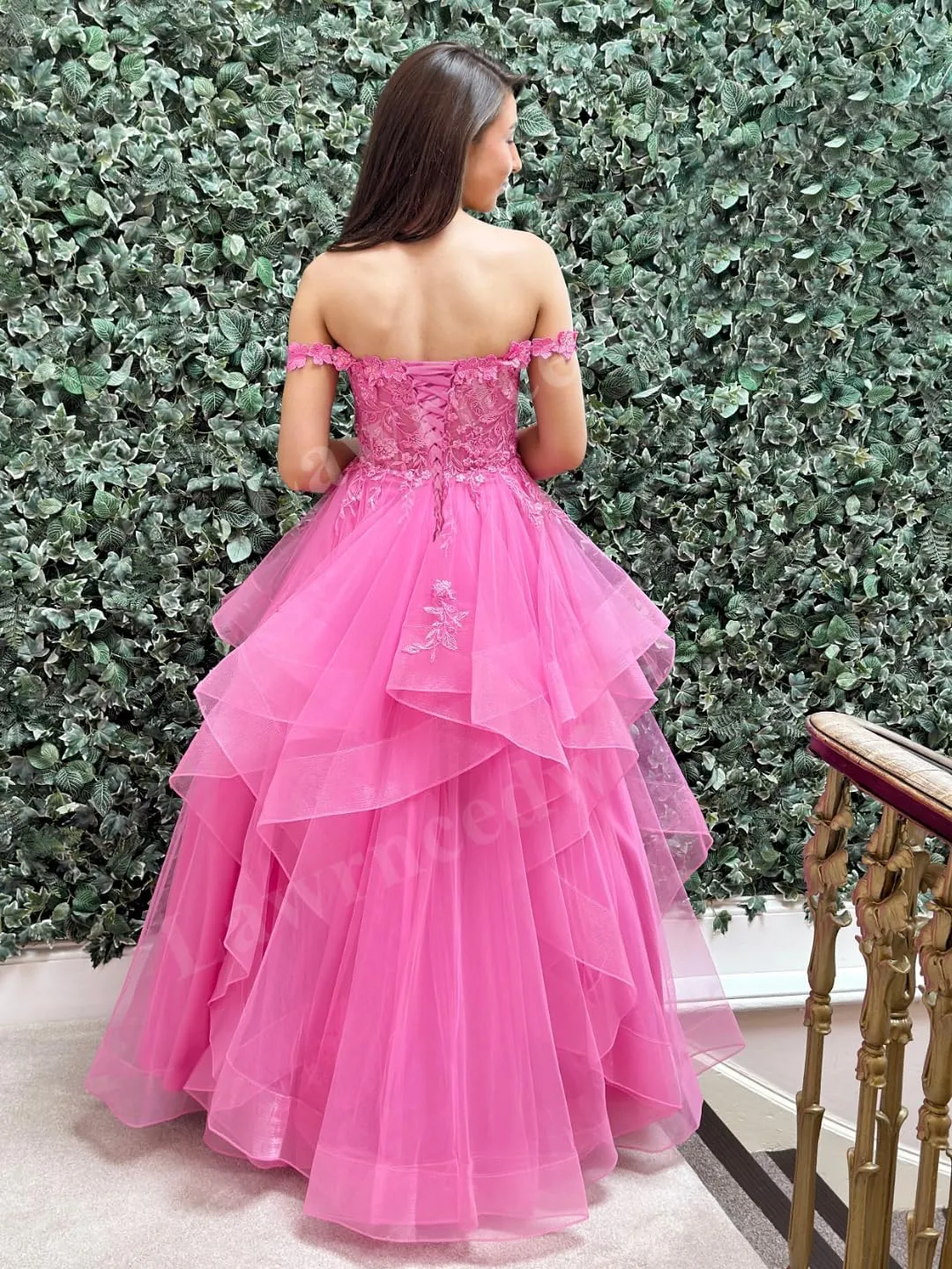 Off Shoulder Glitter Tulle Prom Dresses Ruffle Tiered Long Ball Gown Sweetheart Laces Appliques Princess Dress