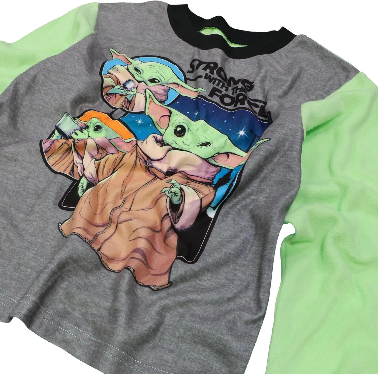 STAR WARS Boys' 2-Piece Loose-fit Pajama Set, Soft & Cute for Kids
