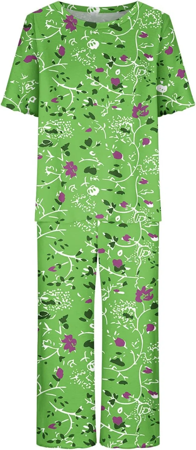 Summer Capris Pajamas for Women Floral Print Short Sleeve Sleepwear Top and Capri Pants 2 Piece Loungewear Sets with Pockets