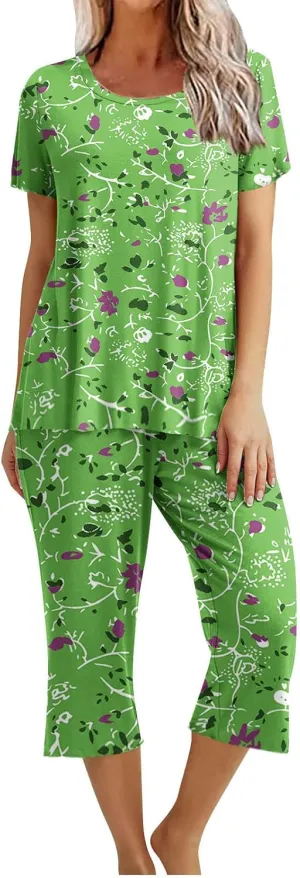 Summer Capris Pajamas for Women Floral Print Short Sleeve Sleepwear Top and Capri Pants 2 Piece Loungewear Sets with Pockets