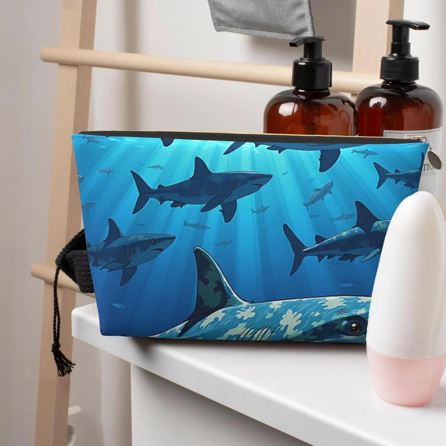 SWEET TANG Women's PU Leather Makeup Bag Pouch, Travel Cosmetic Bag, Funny Portable Organizer Compatible with Blue Camo Shark, Water Resistant Jewelry Case with Zipper