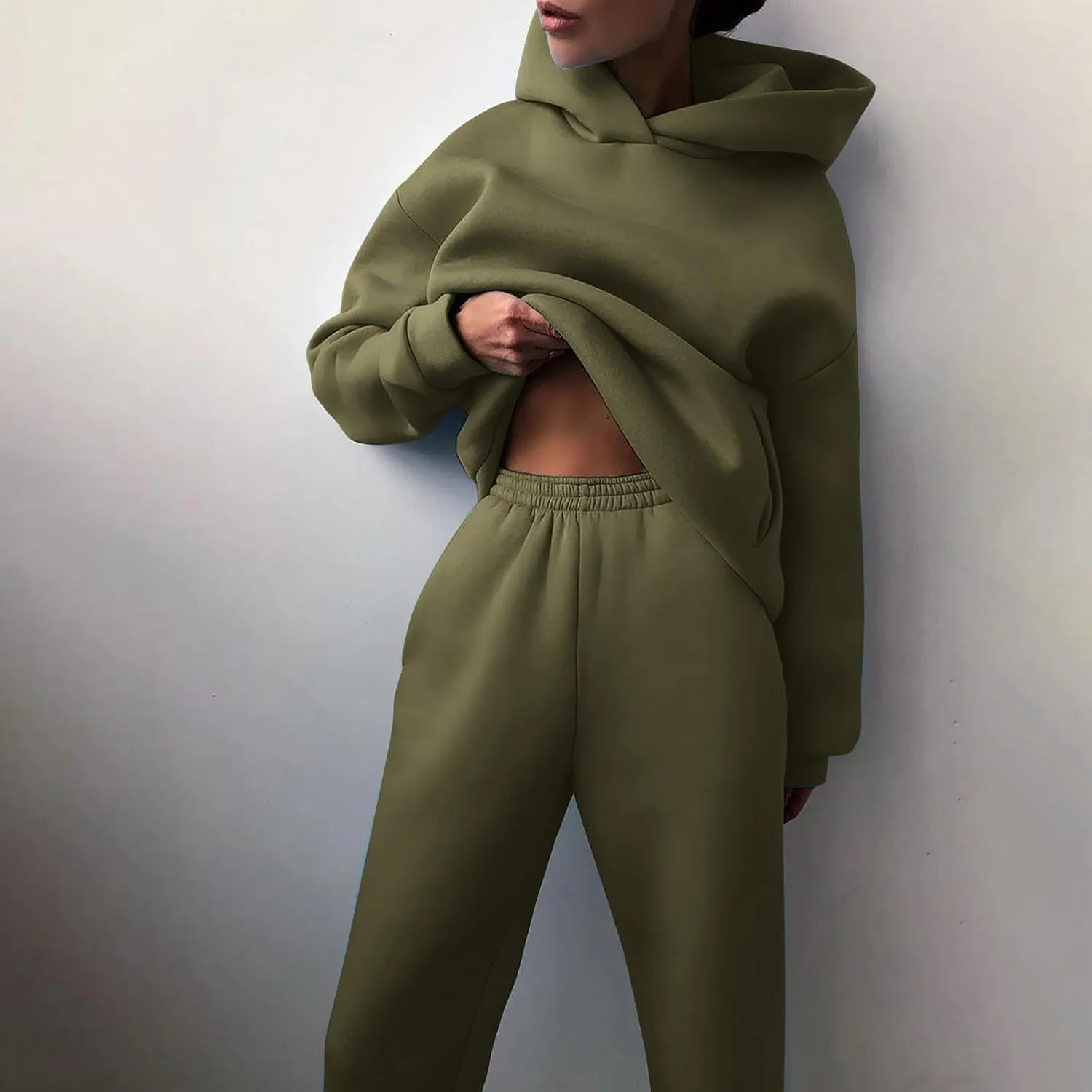 Workout Sets for Women Plus Size Sweatsuits Two Piece Sweatpants Sets and Hooded Pullover Long Sleeve Sweatshirts